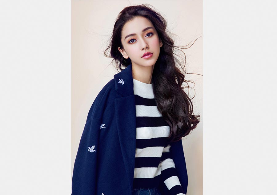 Angelababy poses for photos