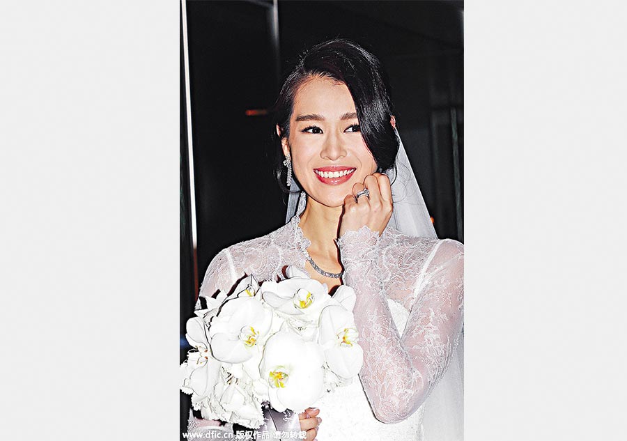 Hong Kong actress Myolie Wu ties the knot in traditional Chinese ceremony