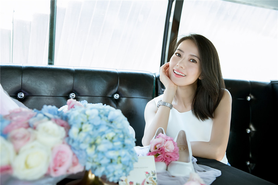 Gao Yuanyuan releases new shoe collection