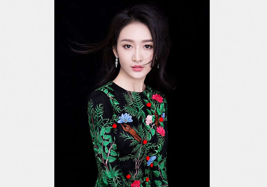 Actress Wang Ou poses for 'Fashionable' magazine