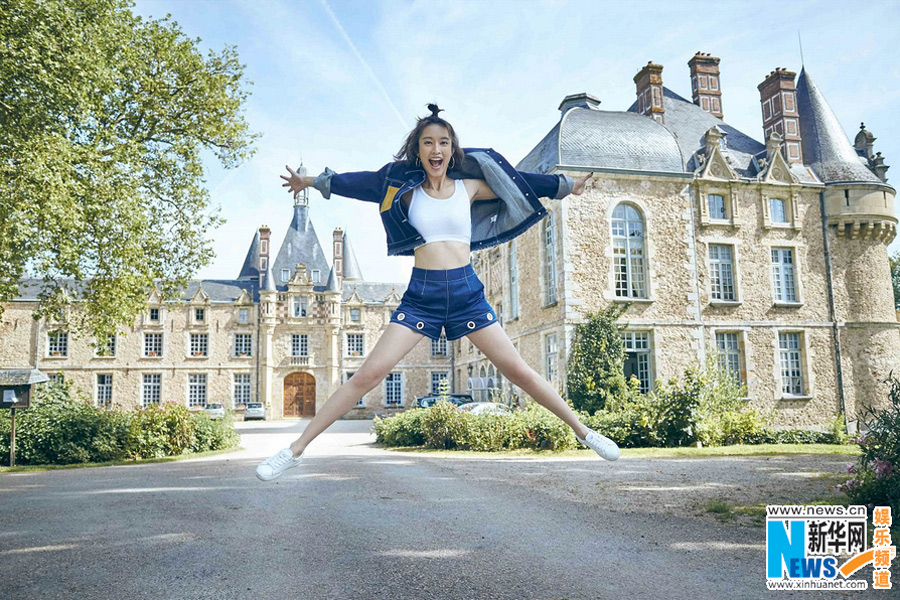 Actress Sun Li releases sports style shots