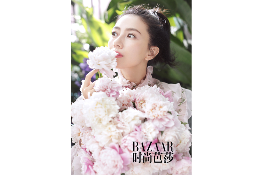 Actress Gao Yuanyuan covers fashion magazine