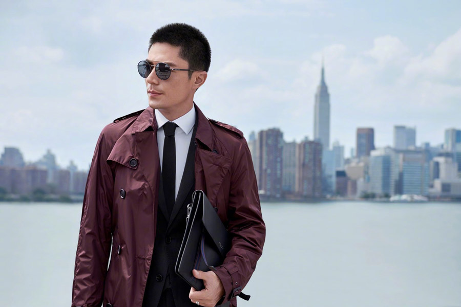 Actor Wallace Huo releases fashion photos