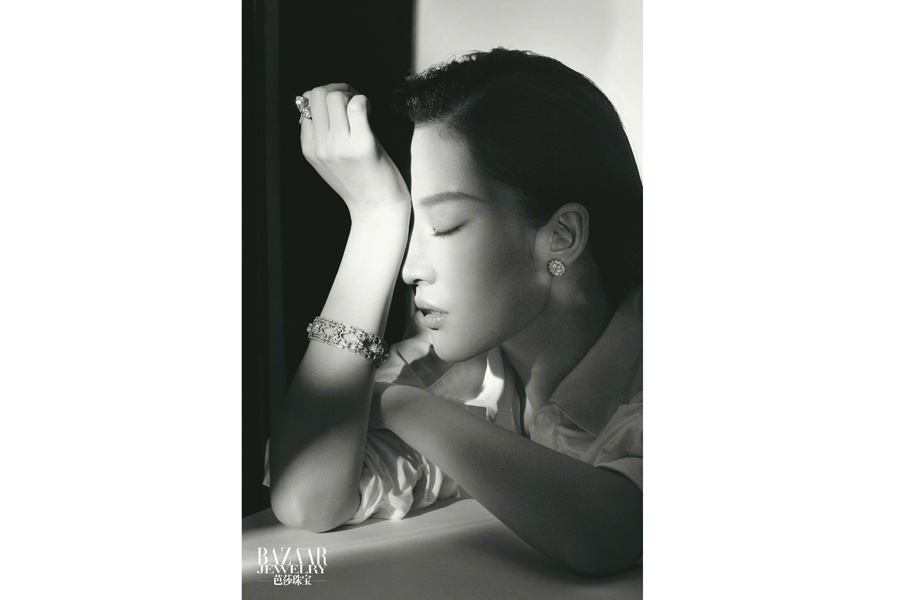 Fashion icon Liu Yifei poses for fashion magazine