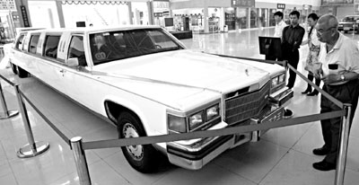 A local collector and successful Guangzhou businessman has bought a special Cadillac Fleetwood limousine once used by George Bush when he was president of the United States in the 1990s.