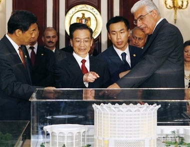 Chinese Premier Wen Jiabao, center front, and Egyptian Prime Minister Ahmed Nazif, right, attend the inauguration ceremony of cooperative projects between China and Egypt in Cairo, capital of Egypt, Saturday, June 17, 2006. Wen arrived here Saturday afternoon for a two-day official visit. (AP Photo