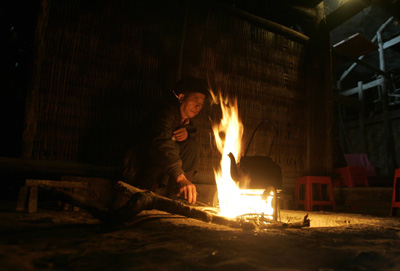 miao minority,wei xiaofeng,middle cave,