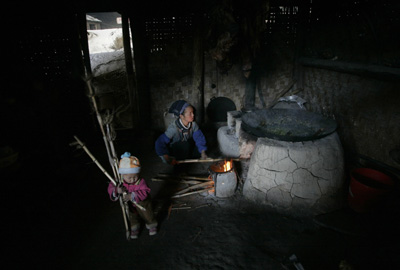 miao minority,wei xiaofeng,middle cave,