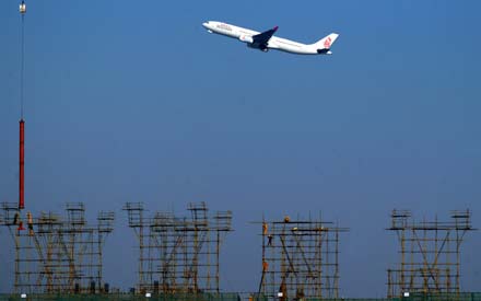 Pudong int'l airport to expand