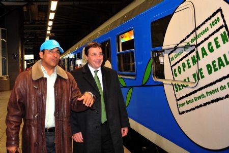 Climate Express arrives at Copenhagen