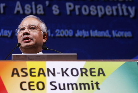 Malaysia's PM makes speech at CEO Summit