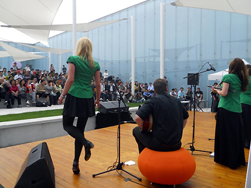 Dance to the sounds of the Irish Art Group at Expo