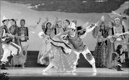 Performances open Xinjiang Week