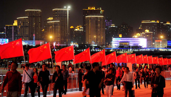 Red gives National Day flourish to Expo