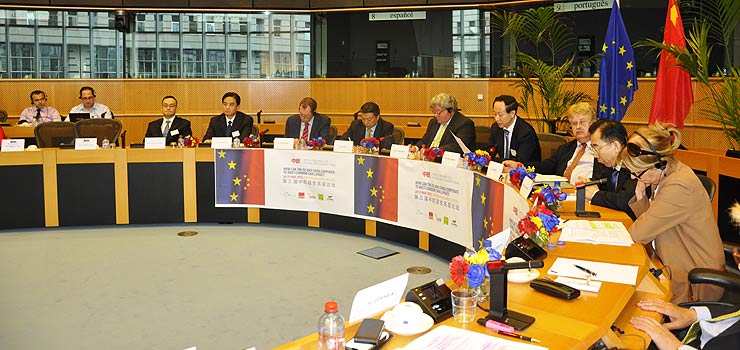 Forum speakers suggest more dialogue