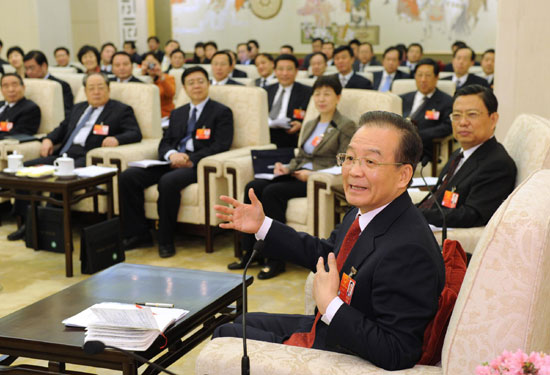 Leaders join discussions on NPC work report