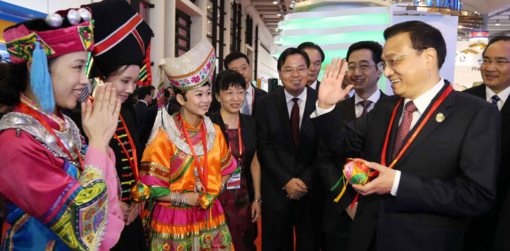 Chinese premier eyes closer ties with ASEAN