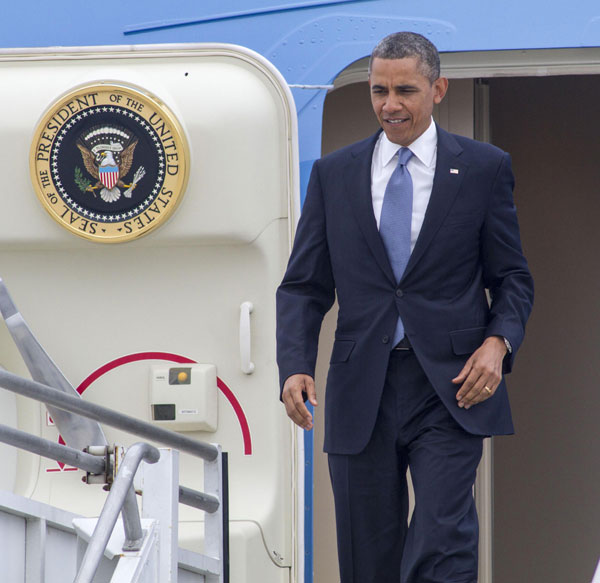 Obama arrives in Palm Springs for summit with Xi