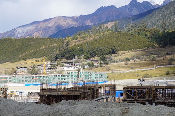 Tibetan town to transform itself into intl tourism destination