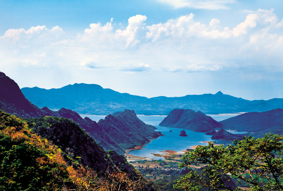 Bawangling National Nature Reserve in Hainan