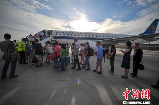 Xinjiang eyes tourist boom with new airport