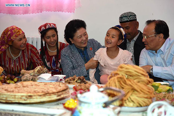 Liu Yandong visits Urumqi, Hotan in Xinjiang
