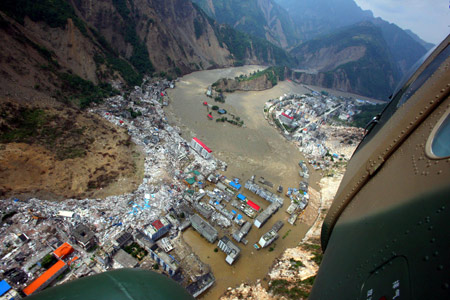 SW China's quake county opens to mourners