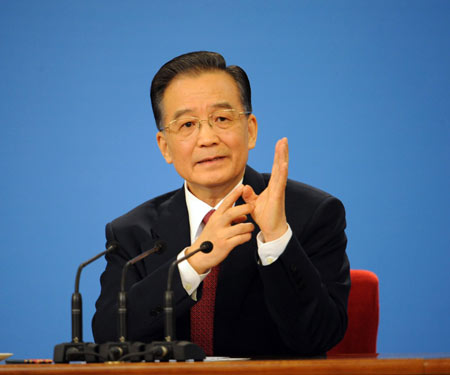 Premier Wen urges supervision over govt work