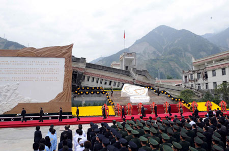 China marks one year of Wenchuan quake