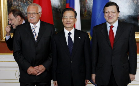 Premier Wen in Prague for China-EU summit