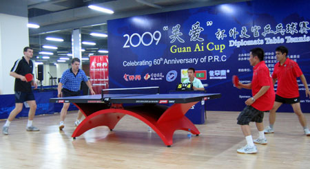 Diplomats play ping-pong to mark China’s 60th anniversary