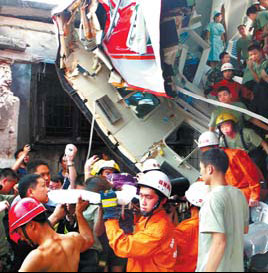 Three die in 2-train collision in C China