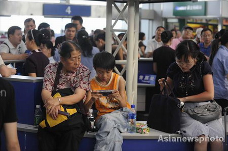 Sichuan airport resumes operation after power outage