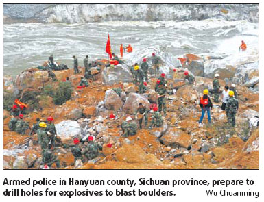 Water levels receding but many still missing in SW China