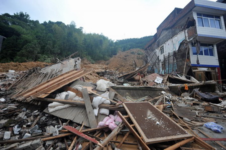 Two killed in landslide in typhoon-ravaged E China