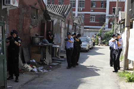 Policemen prepare for 60th anniversary