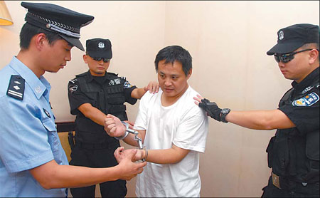Gangs nabbed in Chongqing; 469 still at large
