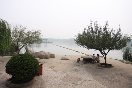 A landscape comes from a landfill in Tangshan