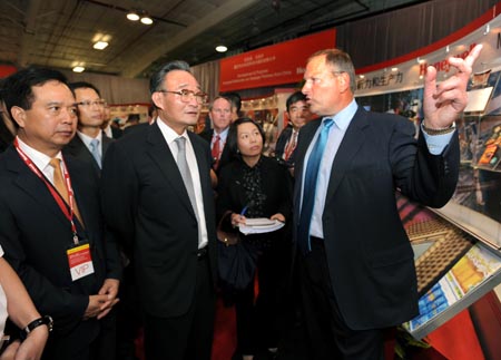 Top official tours US to broaden relations