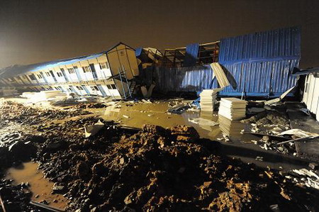 Prefab collapse traps scores in Chengdu