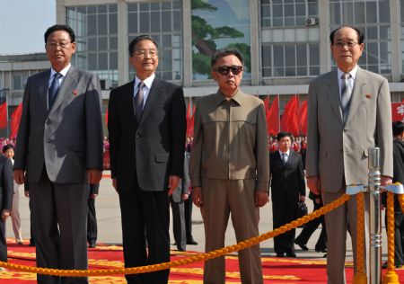 Wen meets DPRK counterpart on bilateral ties