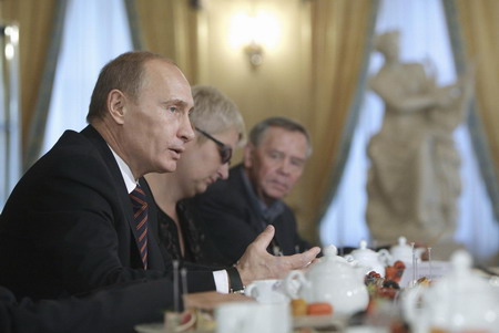 Putin in China to secure gas pact