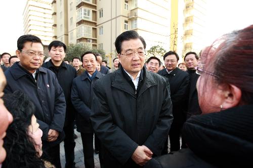 President Hu inspects reconstruction in quake-hit Shaanxi