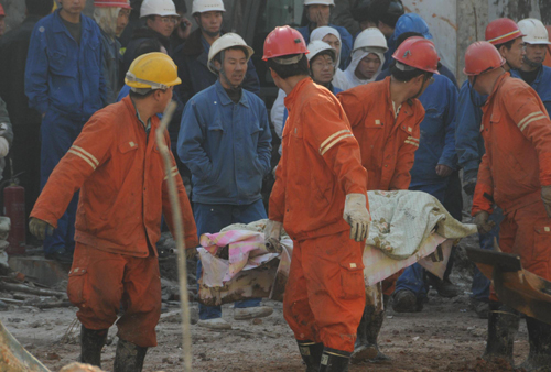 Dust blast at workshop kills 19