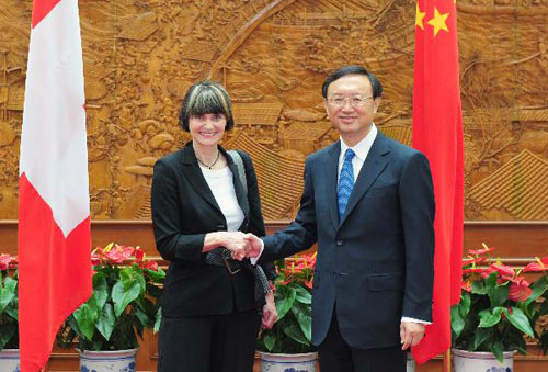Chinese FM holds talks with Swiss counterpart