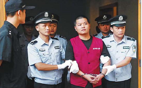 Confessed killer all smiles after multiple slayings