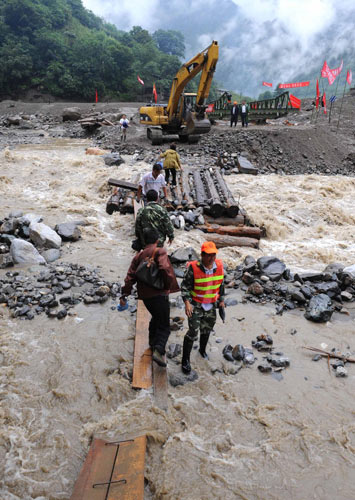 Death toll from SW China mudslides rises to 32