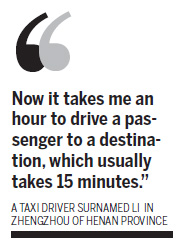 Taxi drivers and officials at stalemate over new work rule