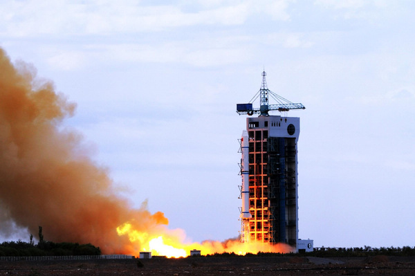 China launches experimental satellite