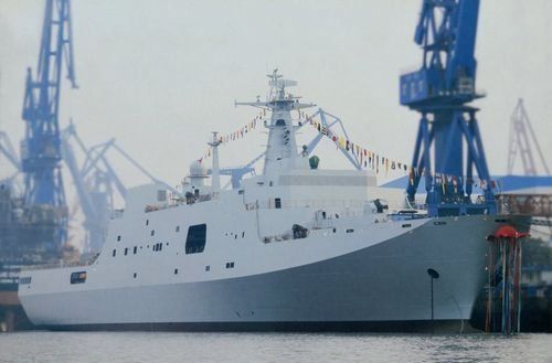 Latest amphibious warship launched in Shanghai